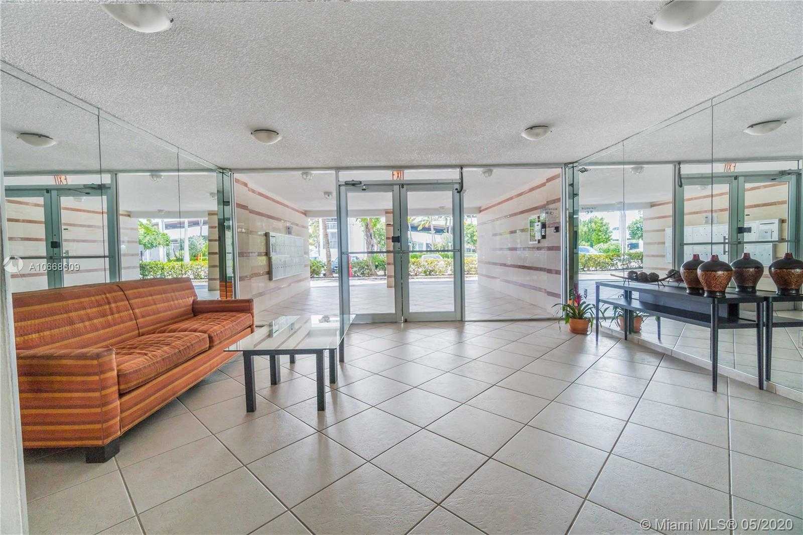 Small Image of 7933 West Dr, North Bay Village, FL 33141, USA Number 50