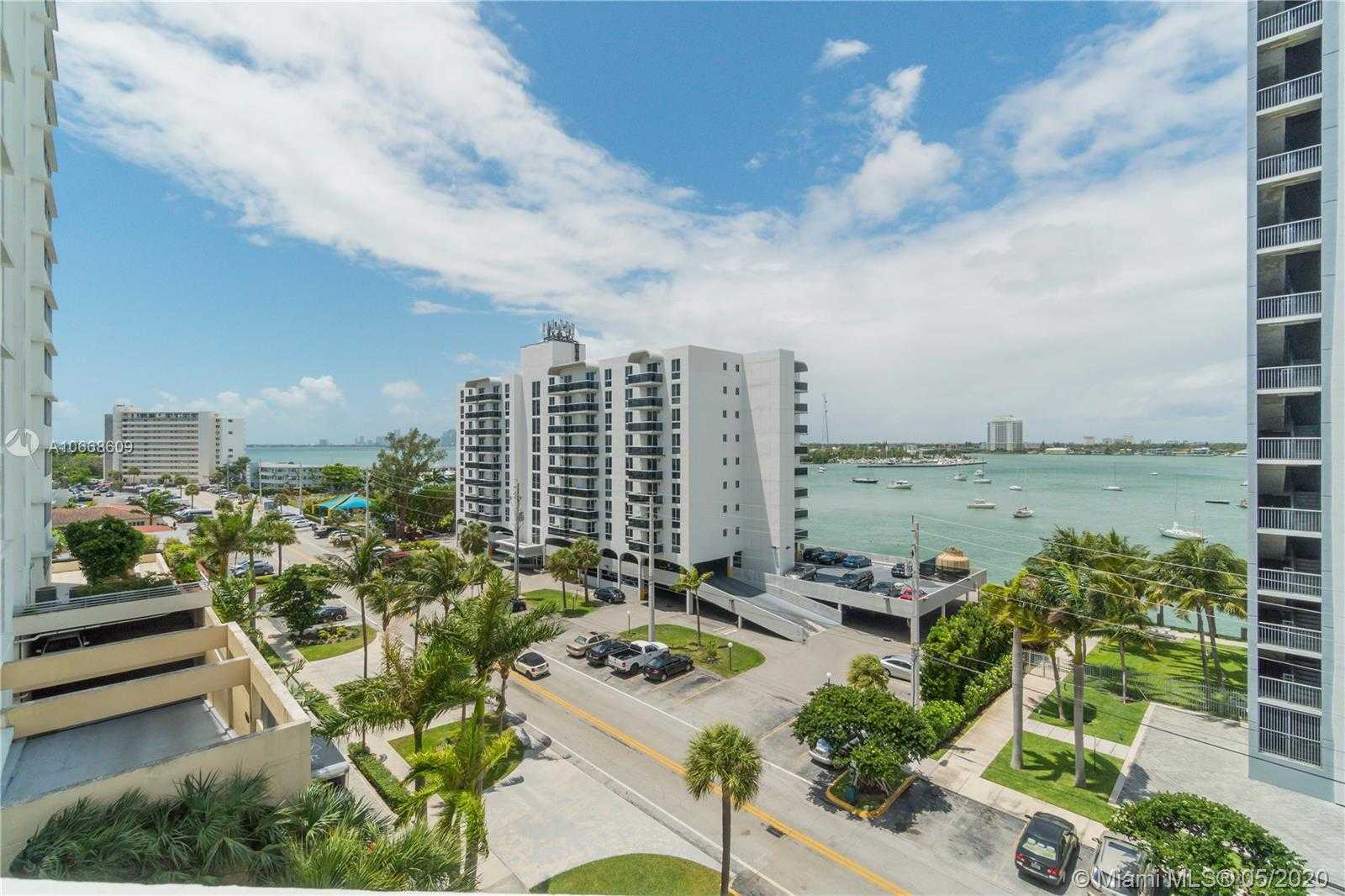 Small Image of 7933 West Dr, North Bay Village, FL 33141, USA Number 51