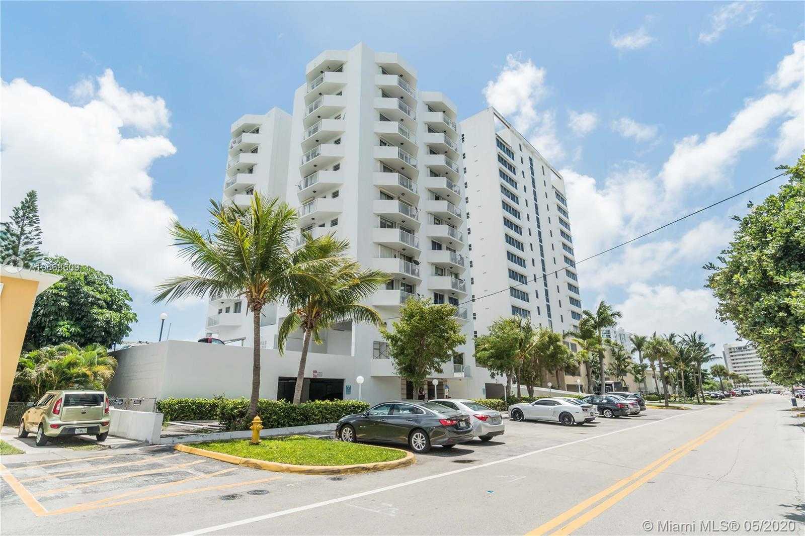 Small Image of 7933 West Dr, North Bay Village, FL 33141, USA Number 52