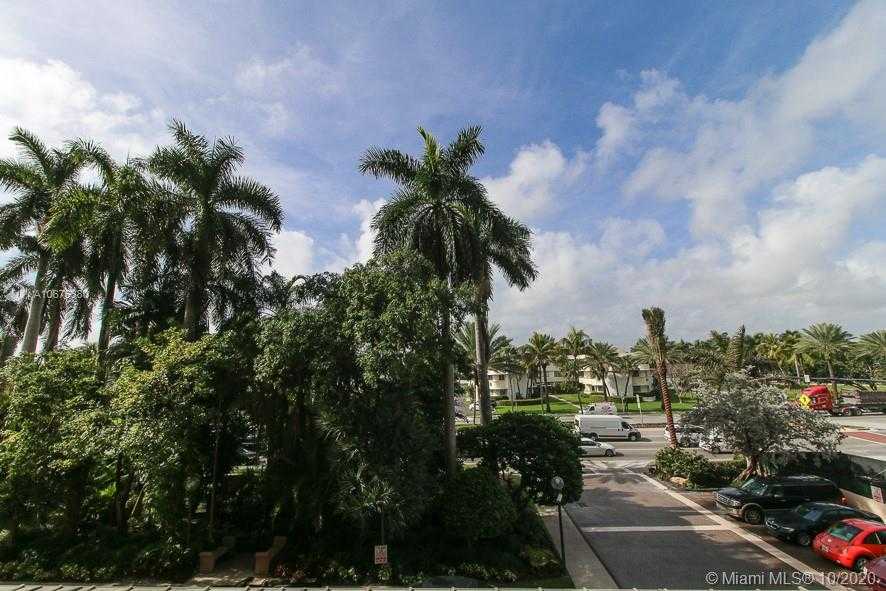 Small Image of 10185 Collins Ave, Bal Harbour, FL 33154, USA Number 15