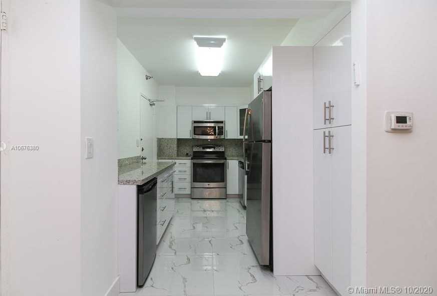 Small Image of 10185 Collins Ave, Bal Harbour, FL 33154, USA Number 6