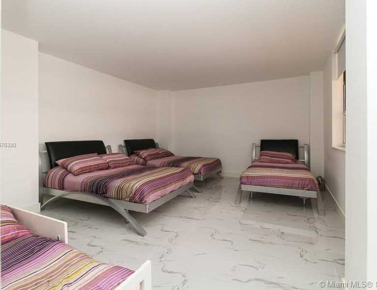 Small Image of 10185 Collins Ave, Bal Harbour, FL 33154, USA Number 8