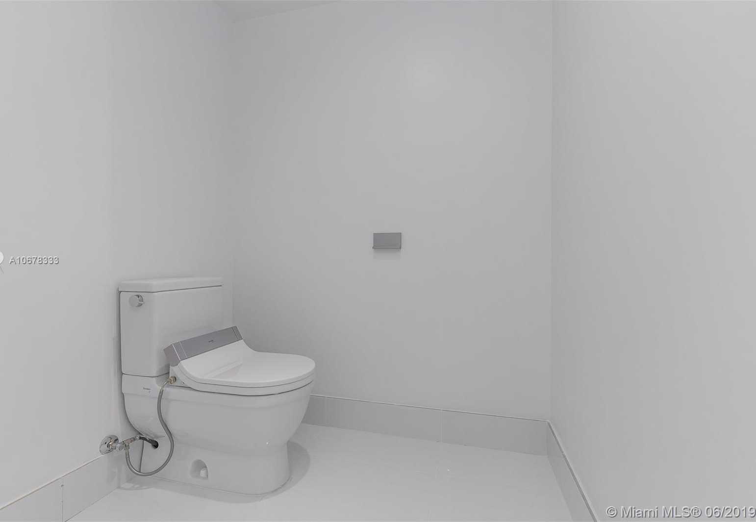 Small Object Image
