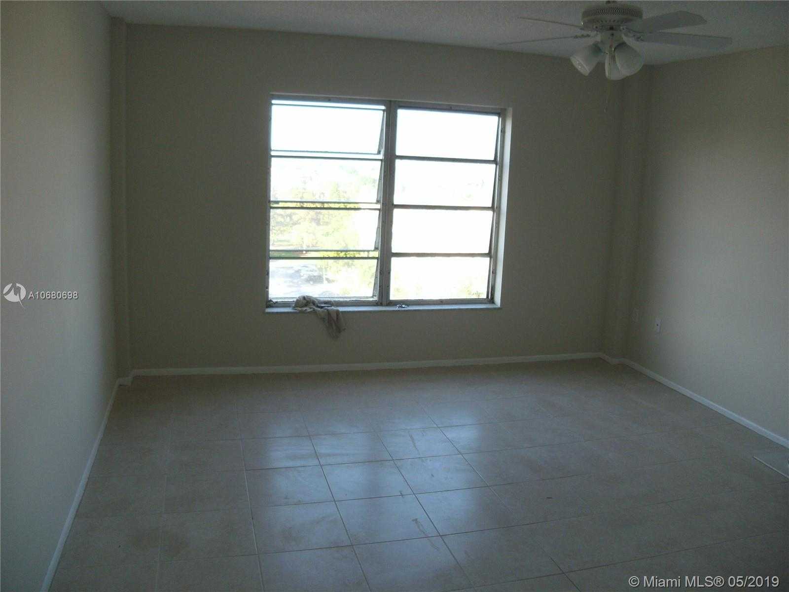 Small Image of 4174 INVERRARY DR #911, Lauderhill Number 2