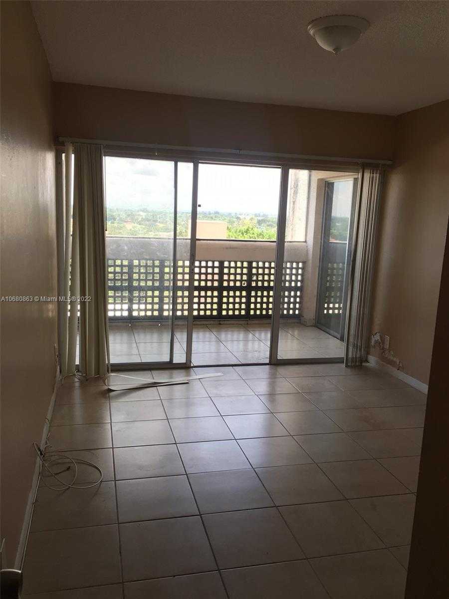 Small Image of 3301 SPANISH MOSS TER #906, Lauderhill Number 10