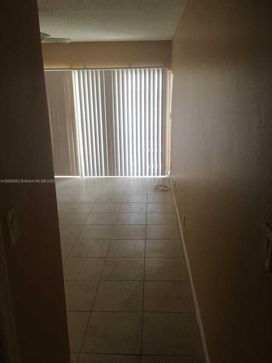Small Image of 3301 SPANISH MOSS TER #906, Lauderhill Number 27
