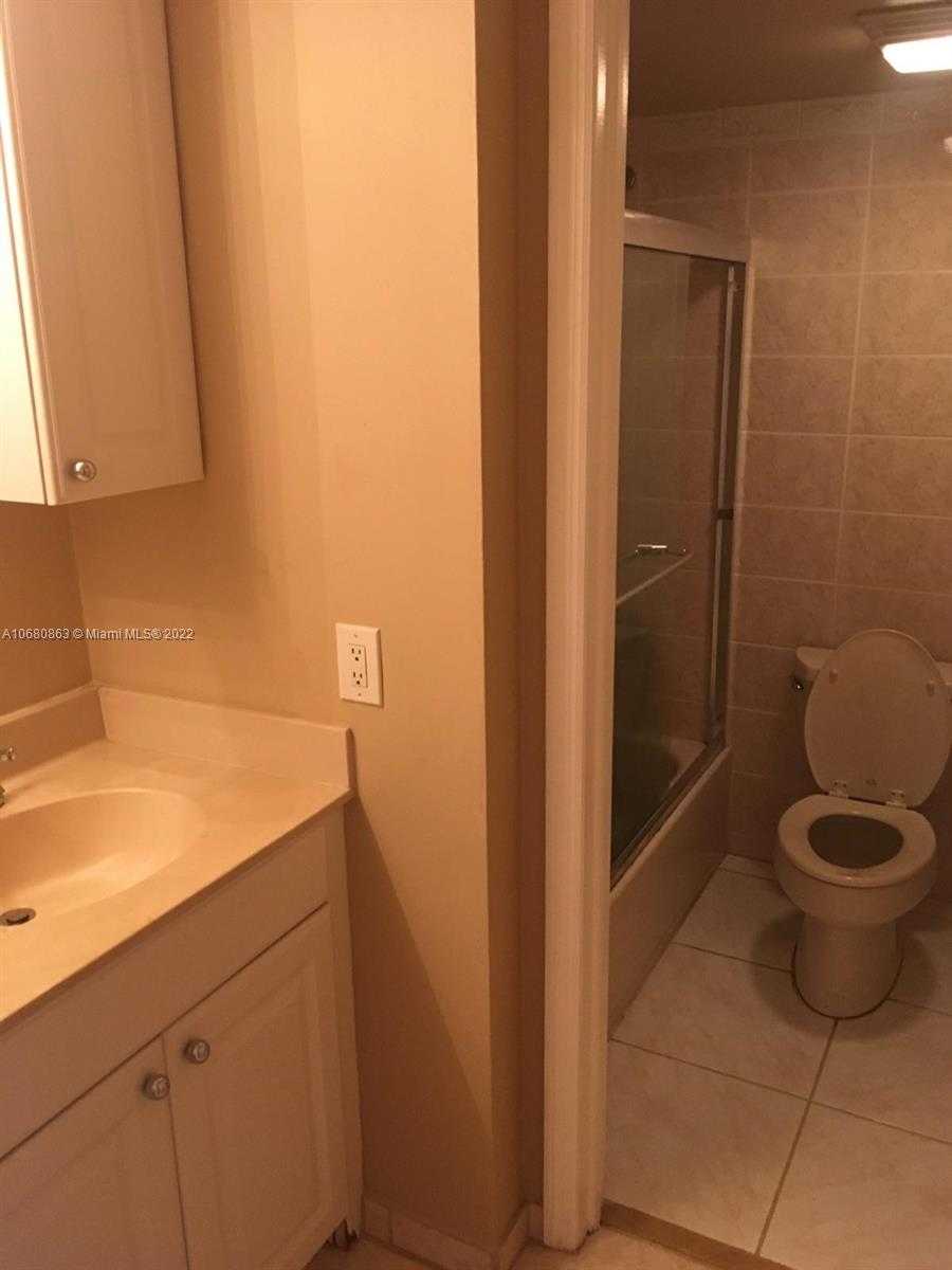 Small Image of 3301 SPANISH MOSS TER #906, Lauderhill Number 28