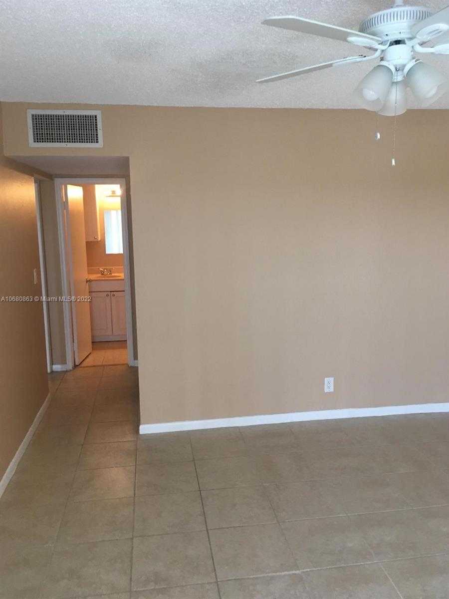 Small Image of 3301 SPANISH MOSS TER #906, Lauderhill Number 29