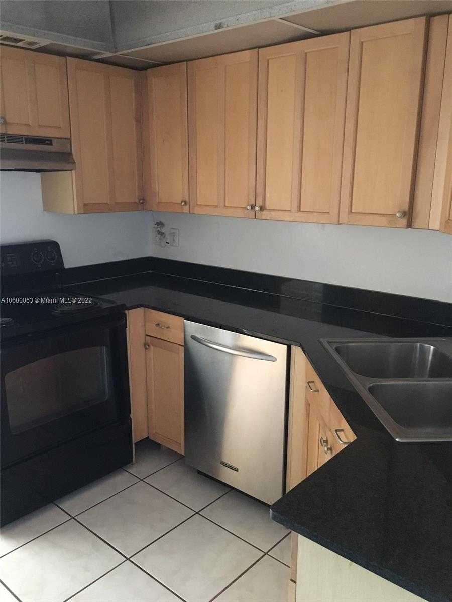 Small Image of 3301 SPANISH MOSS TER #906, Lauderhill Number 5
