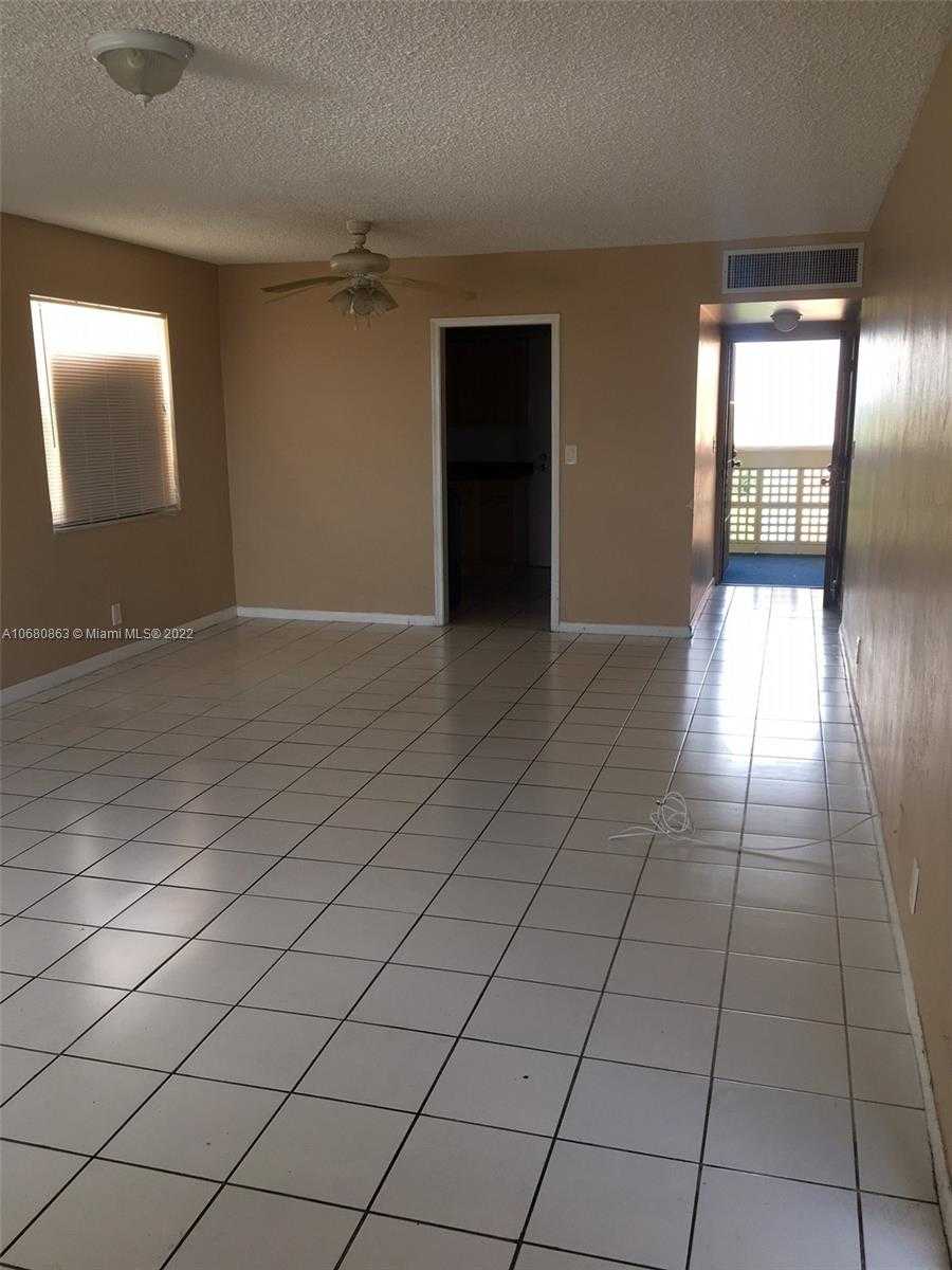 Small Image of 3301 SPANISH MOSS TER #906, Lauderhill Number 7