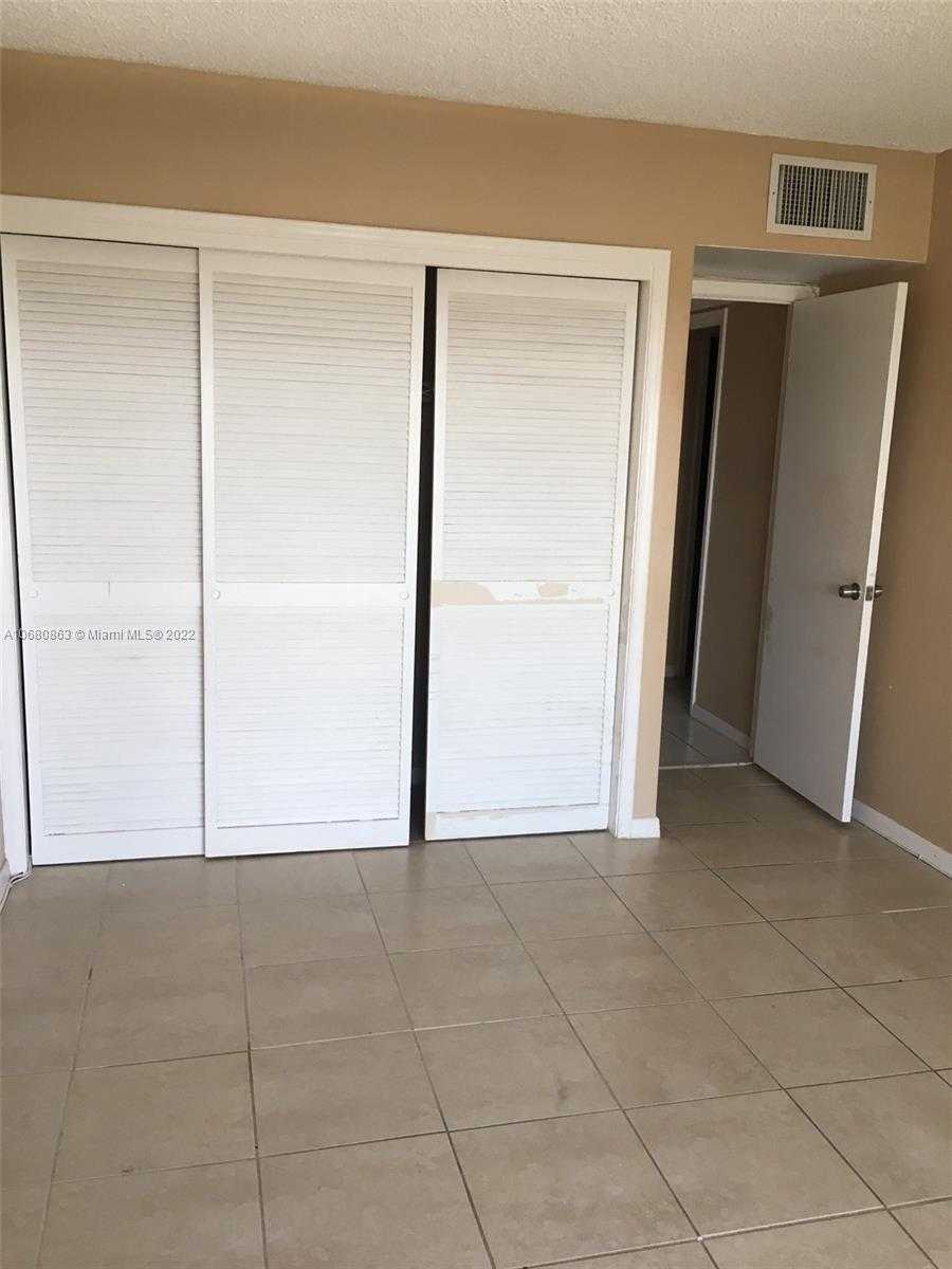 Small Image of 3301 SPANISH MOSS TER #906, Lauderhill Number 9