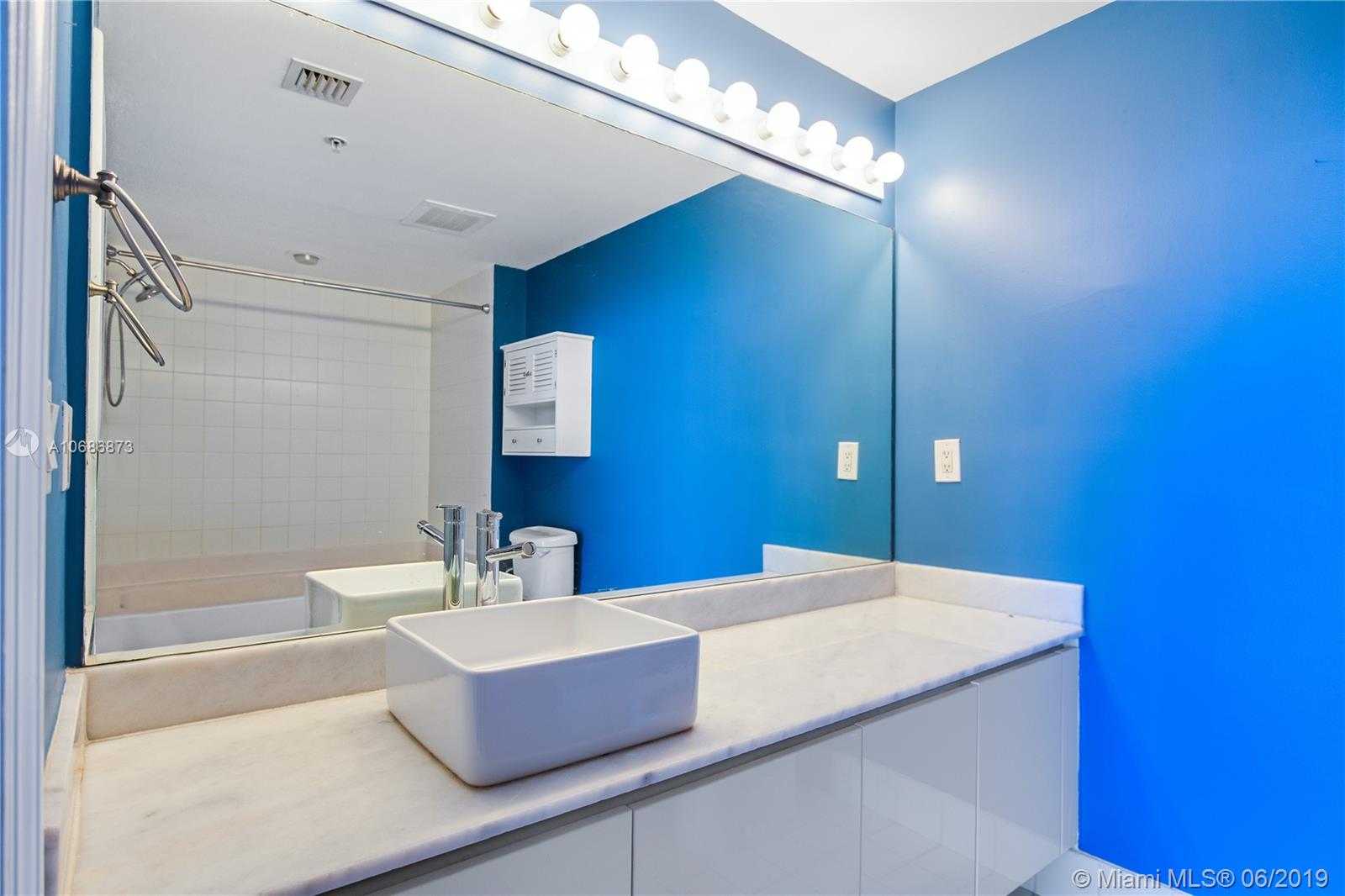 Small Image of 601 NORTH EAST 36TH ST #PH4, Miami Number 16