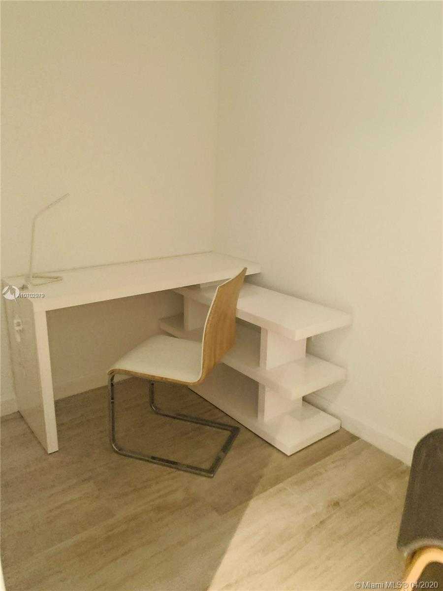 Small Image of 55 SW 9th St, Miami, FL 33130, USA Number 8