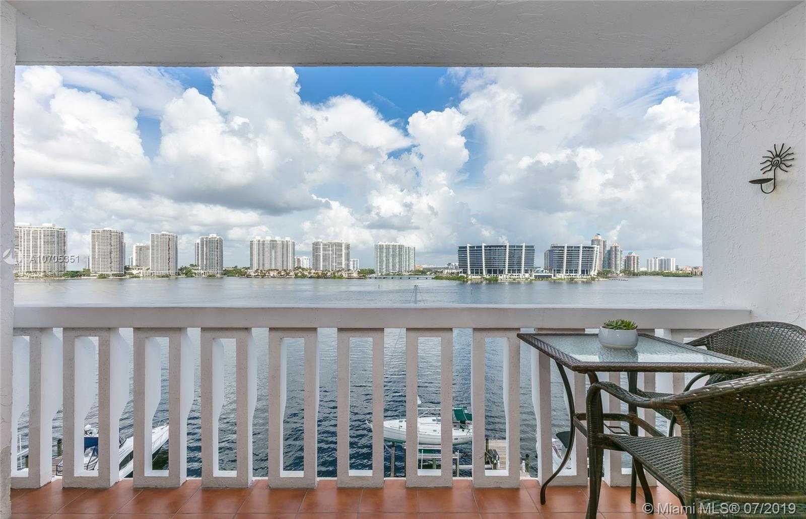 Small Image of 17900 NORTH BAY RD #PH-6, Sunny Isles Beach Number 13