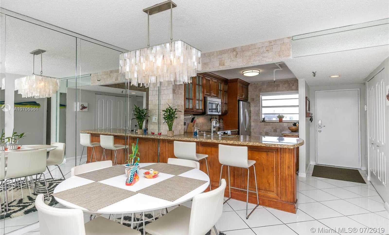 Small Image of 17900 NORTH BAY RD #PH-6, Sunny Isles Beach Number 3