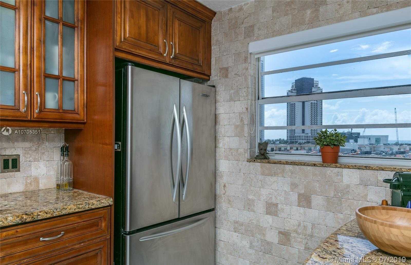 Small Image of 17900 NORTH BAY RD #PH-6, Sunny Isles Beach Number 6