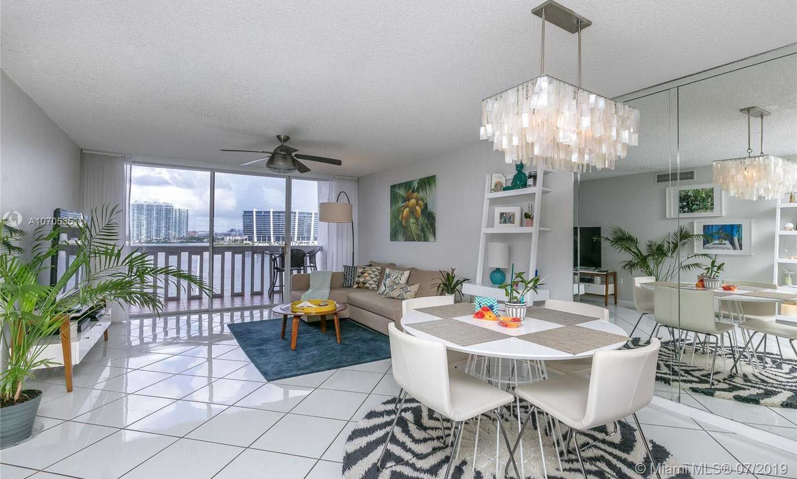 Small Image of 17900 NORTH BAY RD #PH-6, Sunny Isles Beach Number 9