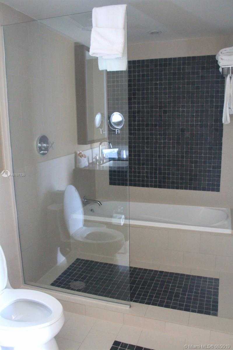 Small Image of 17315 Collins Ave, Sunny Isles Beach, FL 33160, USA Number 10