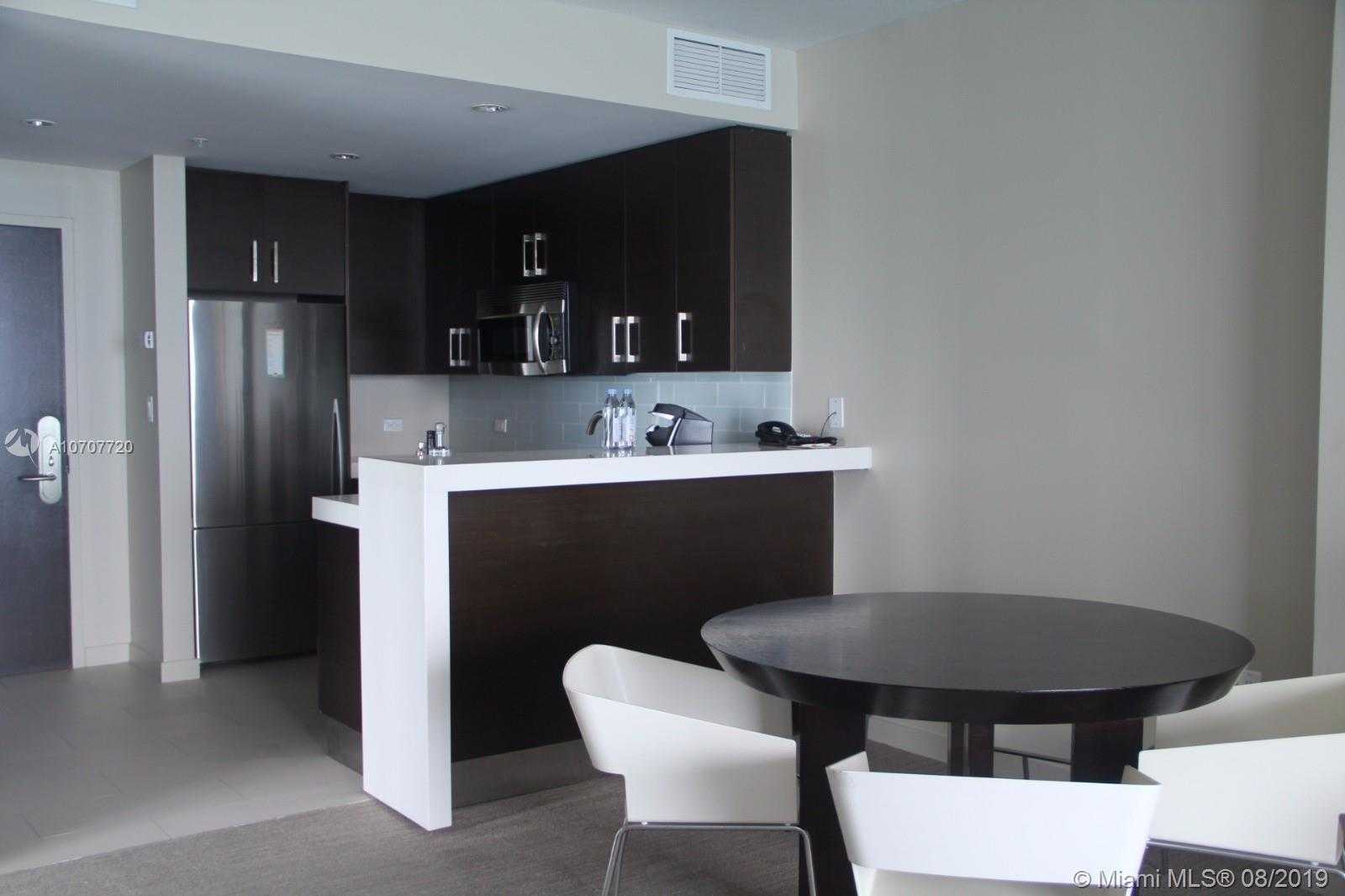 Small Image of 17315 Collins Ave, Sunny Isles Beach, FL 33160, USA Number 3