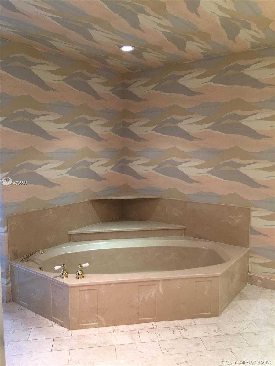 Small Image of 10205 Collins Ave, Bal Harbour, FL 33154, USA Number 25