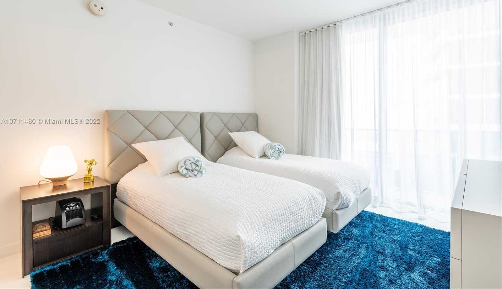 Small Image of 200 Biscayne Blvd Way, Miami, FL 33131, USA Number 10