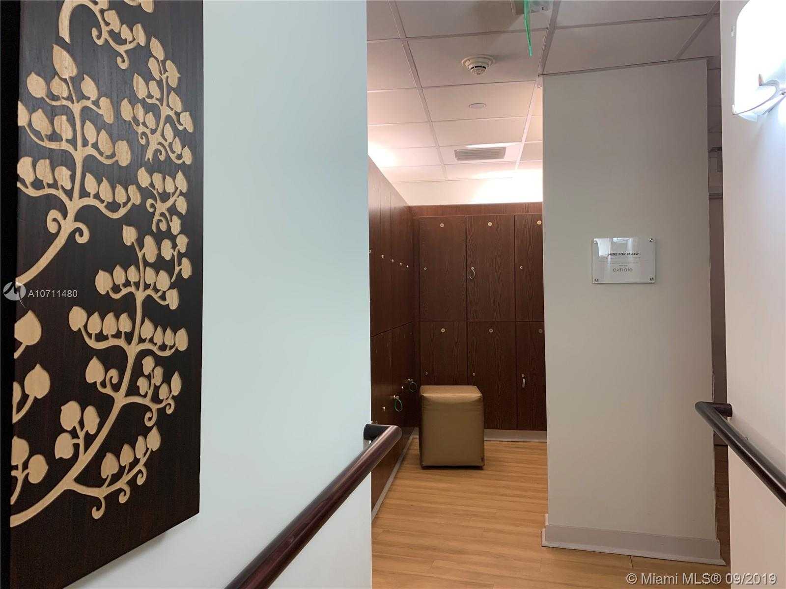 Small Image of 200 Biscayne Blvd Way, Miami, FL 33131, USA Number 25