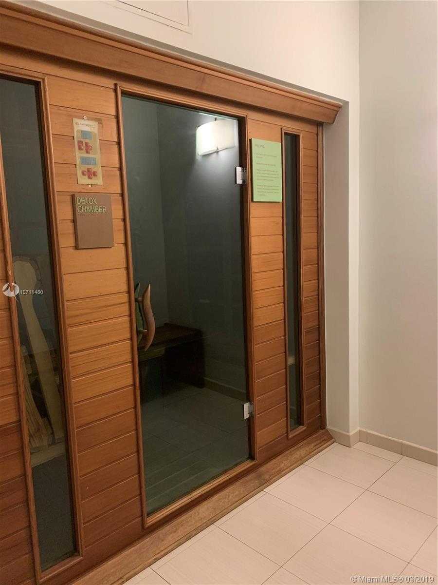 Small Image of 200 Biscayne Blvd Way, Miami, FL 33131, USA Number 28