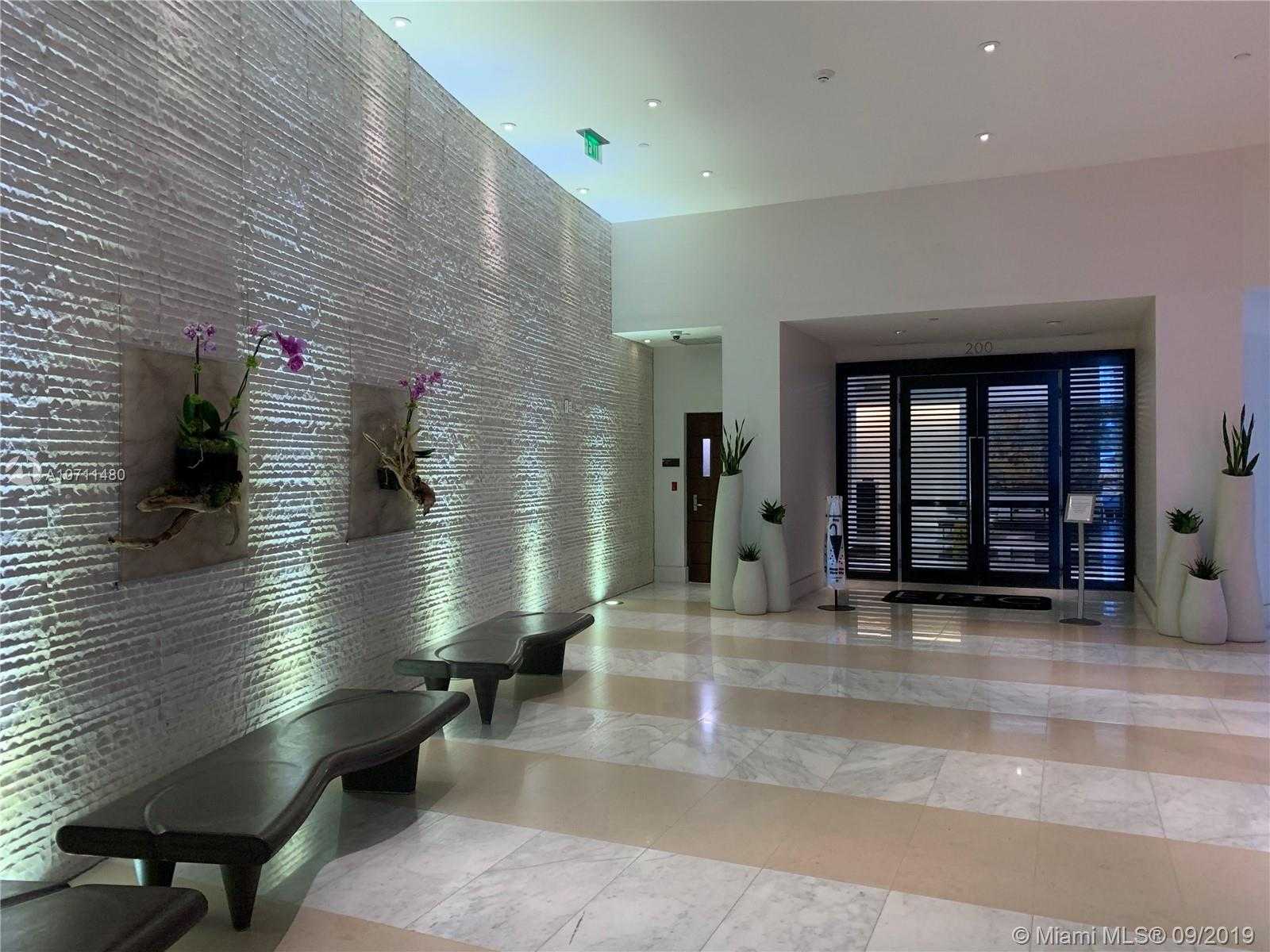 Small Image of 200 Biscayne Blvd Way, Miami, FL 33131, USA Number 34