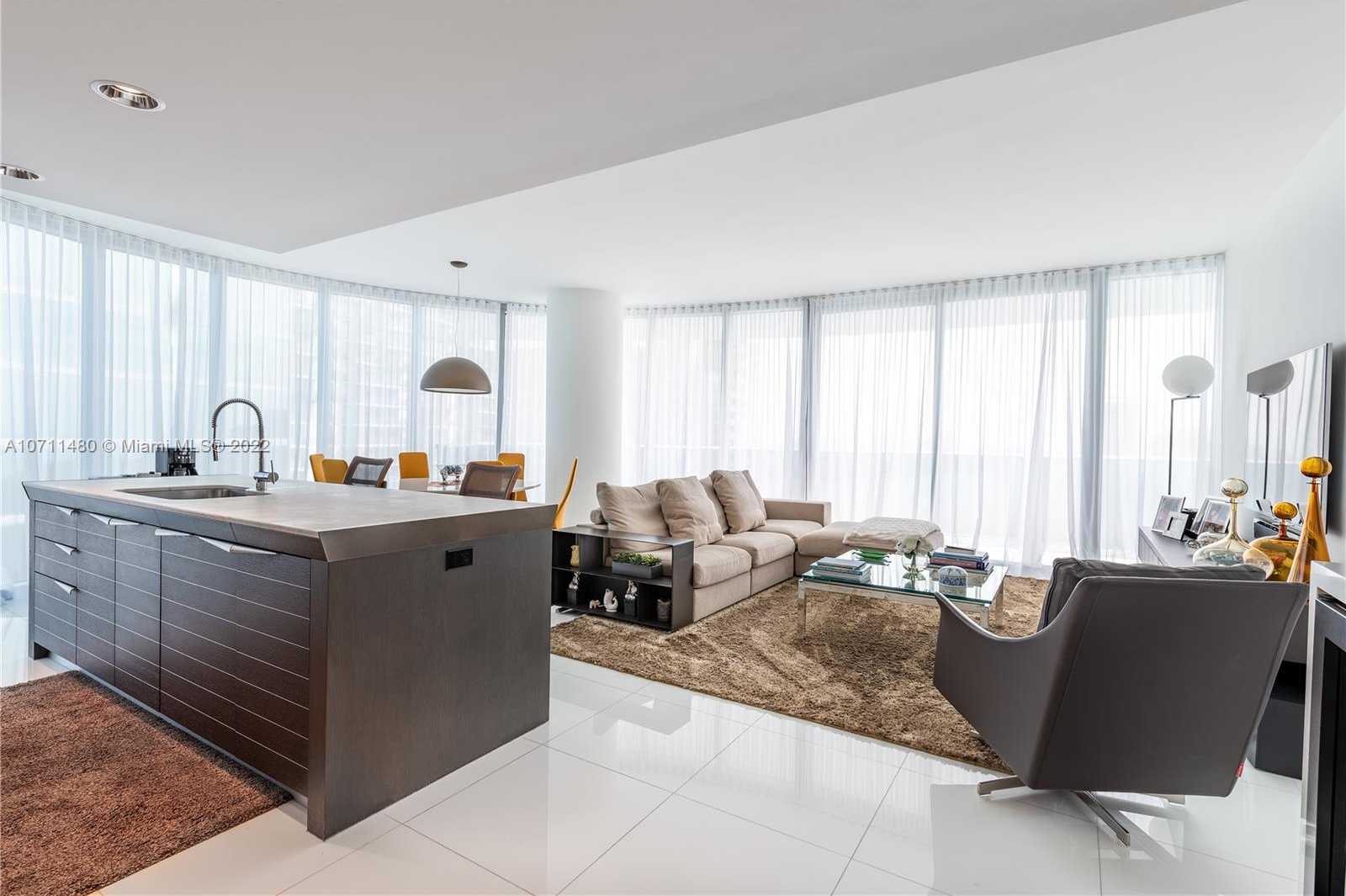 Small Image of 200 Biscayne Blvd Way, Miami, FL 33131, USA Number 8