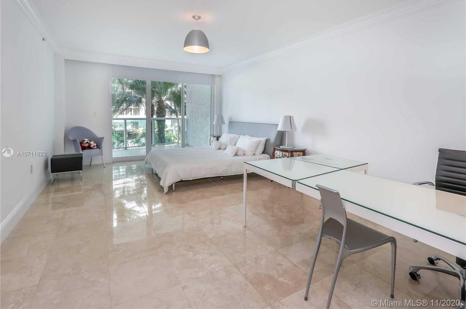Small Image of 20201 E Country Club Dr, Miami, FL 33180, USA Number 12