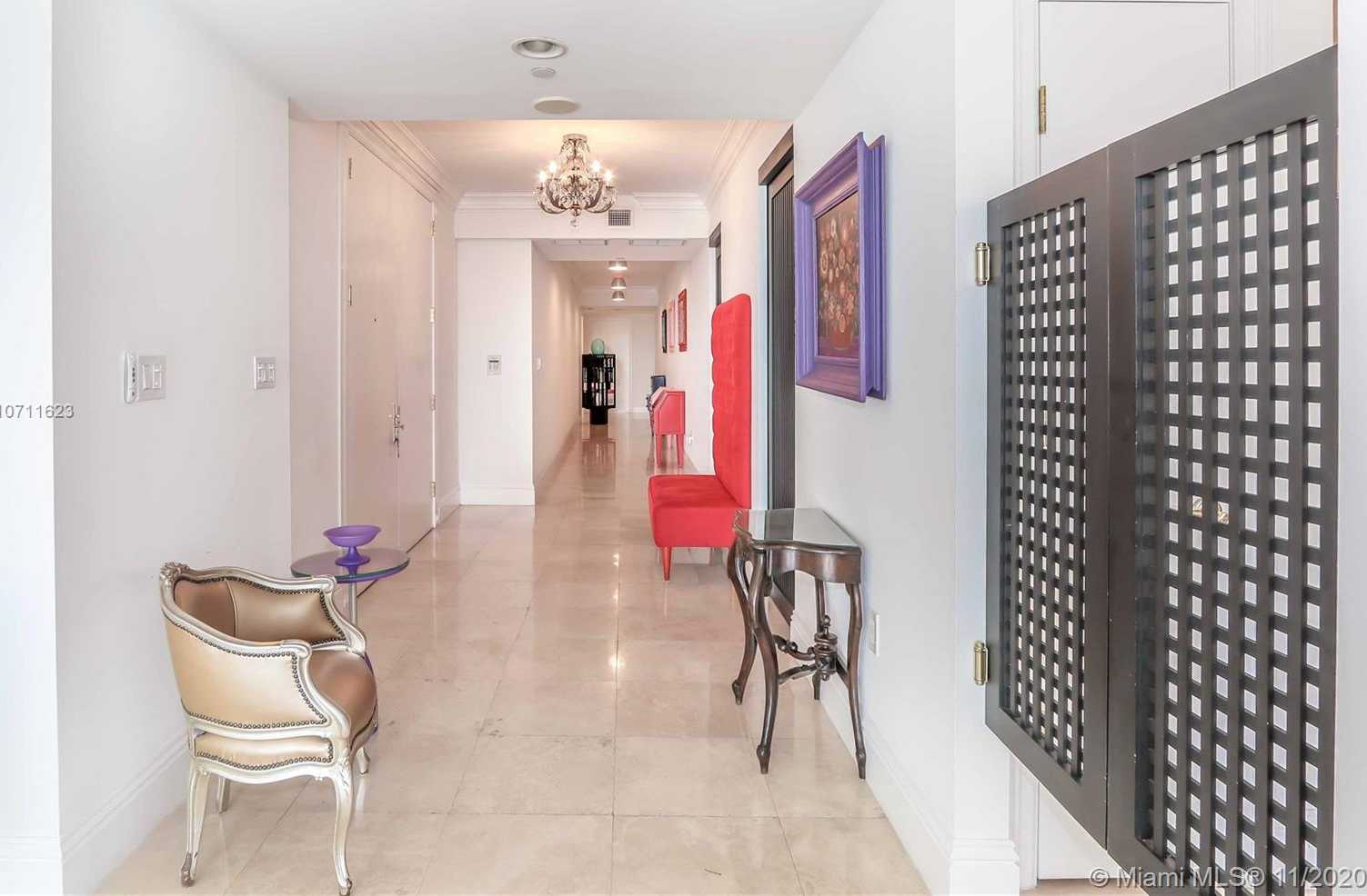 Small Image of 20201 E Country Club Dr, Miami, FL 33180, USA Number 15