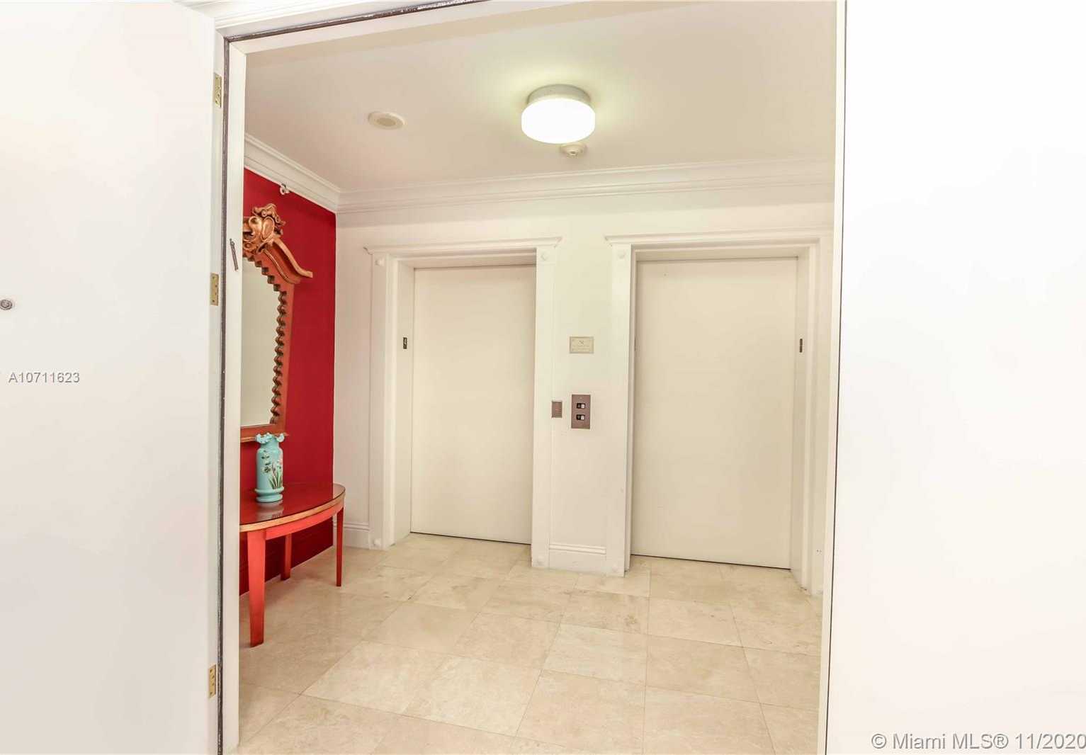 Small Image of 20201 E Country Club Dr, Miami, FL 33180, USA Number 17