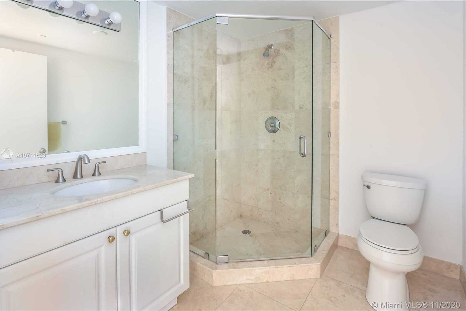 Small Image of 20201 E Country Club Dr, Miami, FL 33180, USA Number 9