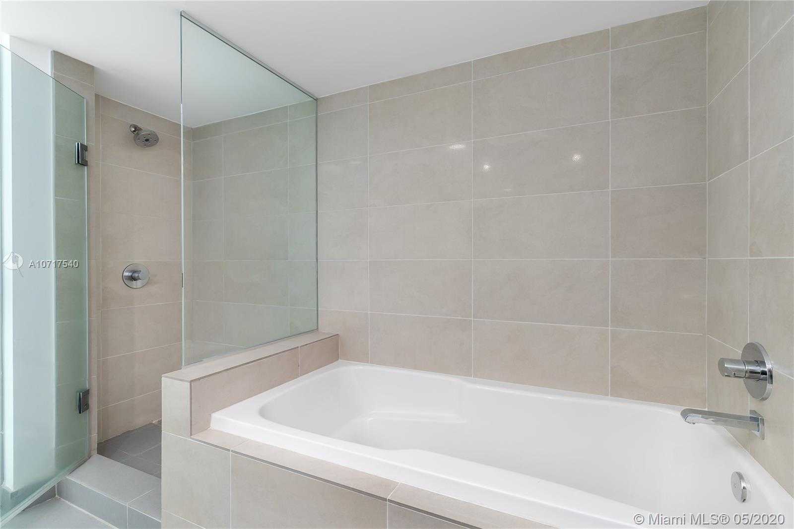Small Image of 6610 Indian Creek Dr, Miami Beach, FL 33141, USA Number 16