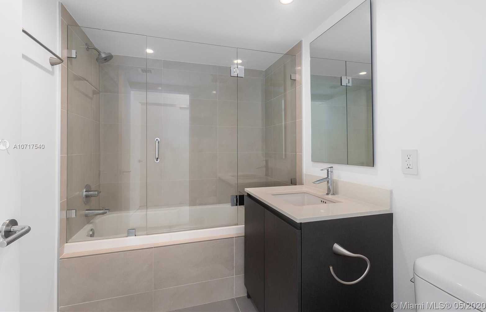 Small Image of 6610 Indian Creek Dr, Miami Beach, FL 33141, USA Number 20