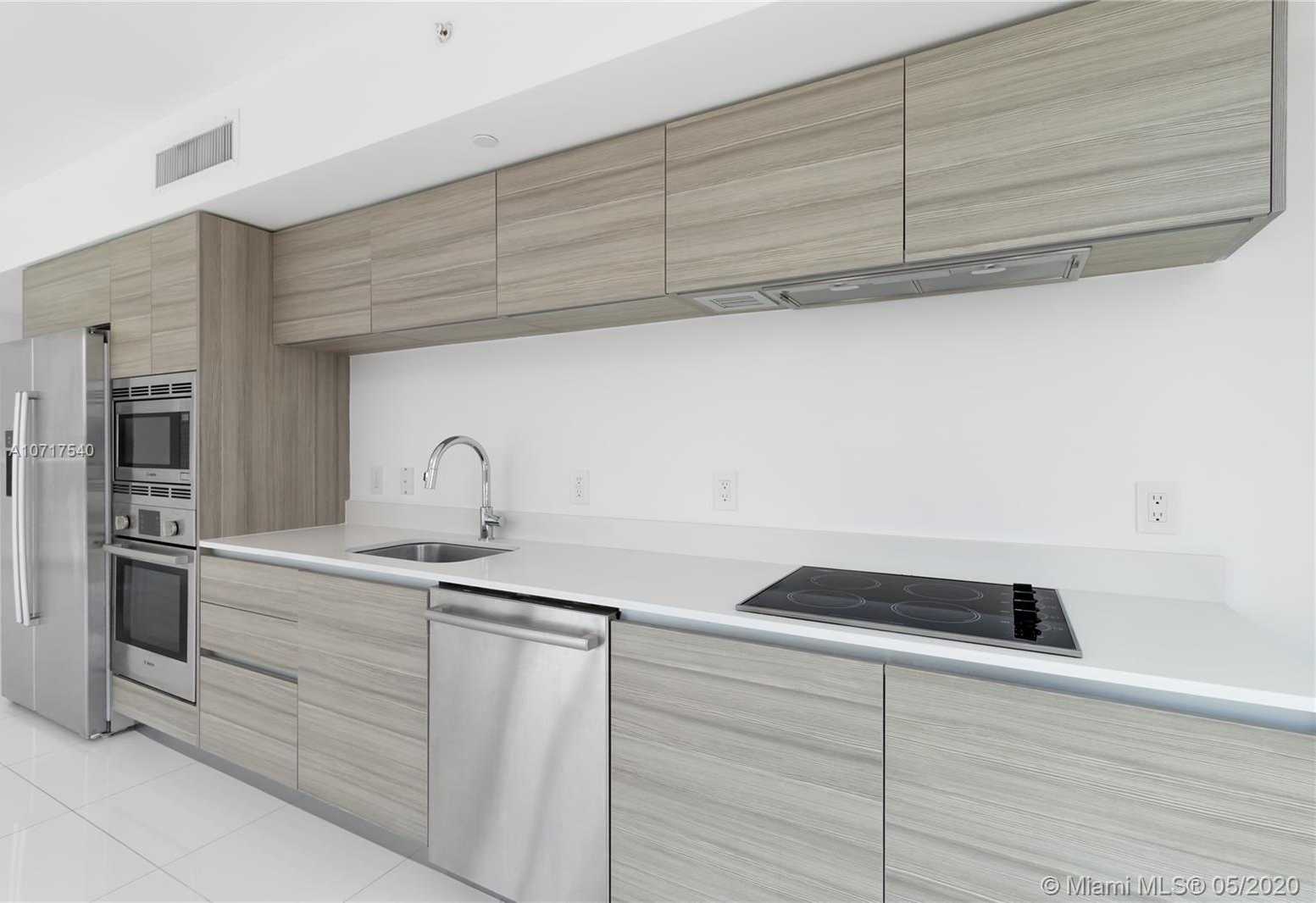 Small Image of 6610 Indian Creek Dr, Miami Beach, FL 33141, USA Number 4