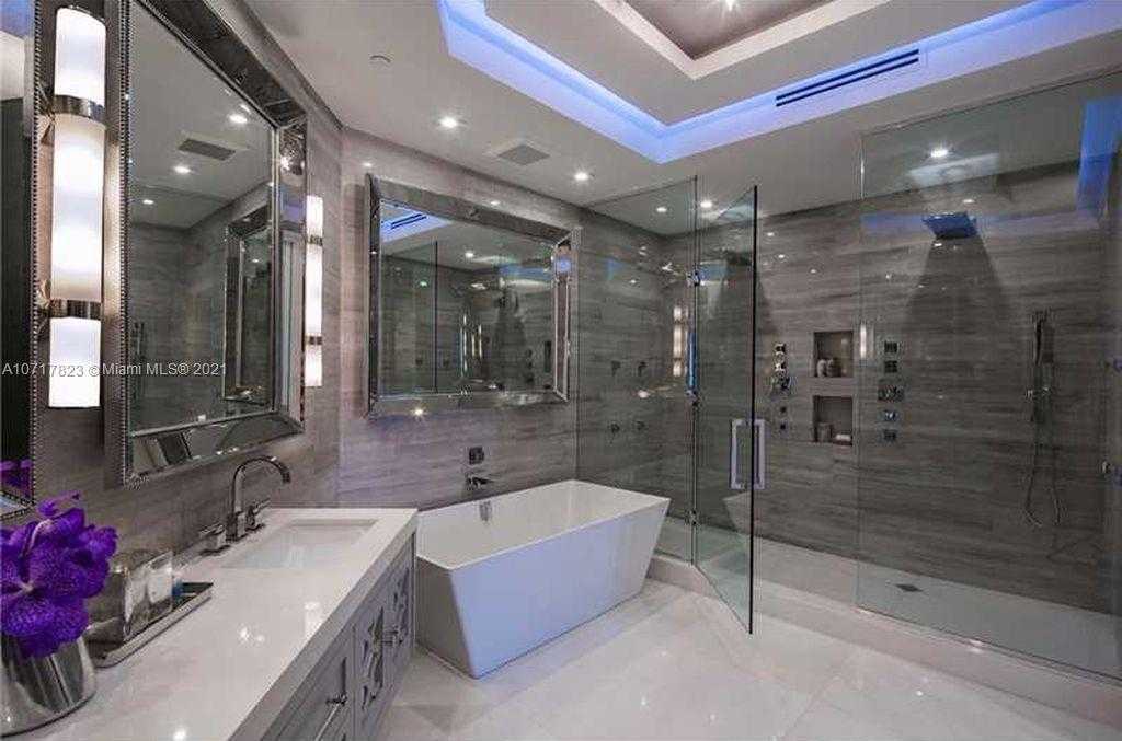 Small Image of 9703 Collins Ave, Bal Harbour, FL 33154, USA Number 10