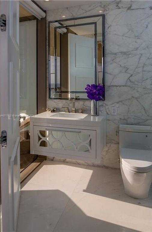 Small Image of 9703 Collins Ave, Bal Harbour, FL 33154, USA Number 15