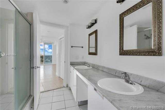 Small Image of 1881 79th Street Causeway, Miami Beach, FL 33141, USA Number 17