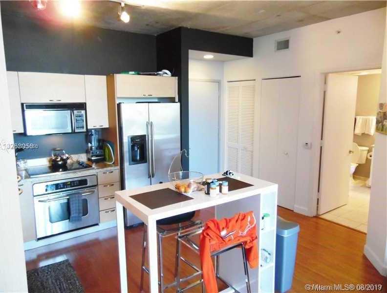 Small Image of 3180 SW 22nd Terrace, Miami, FL 33145, USA Number 4