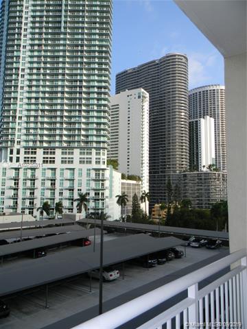 Small Image of 2001 BISCAYNE #3601, Miami Number 7