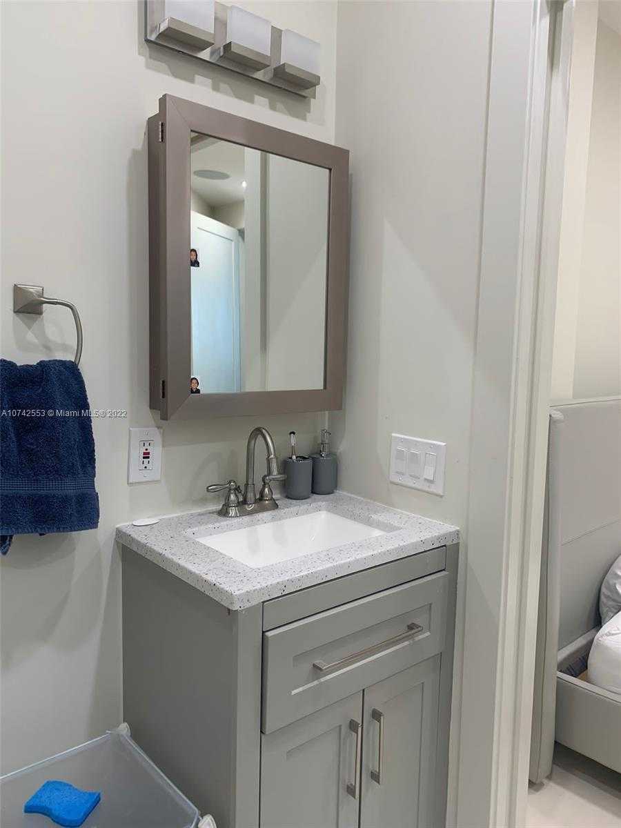 Small Image of 3802 NORTH EAST 207TH ST #2802, Aventura Number 30