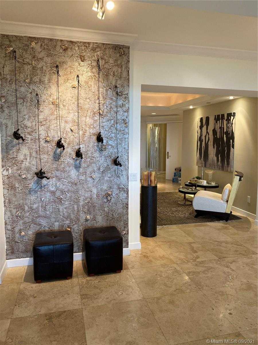 Small Image of 21200 POINT PL #501, Aventura Number 10