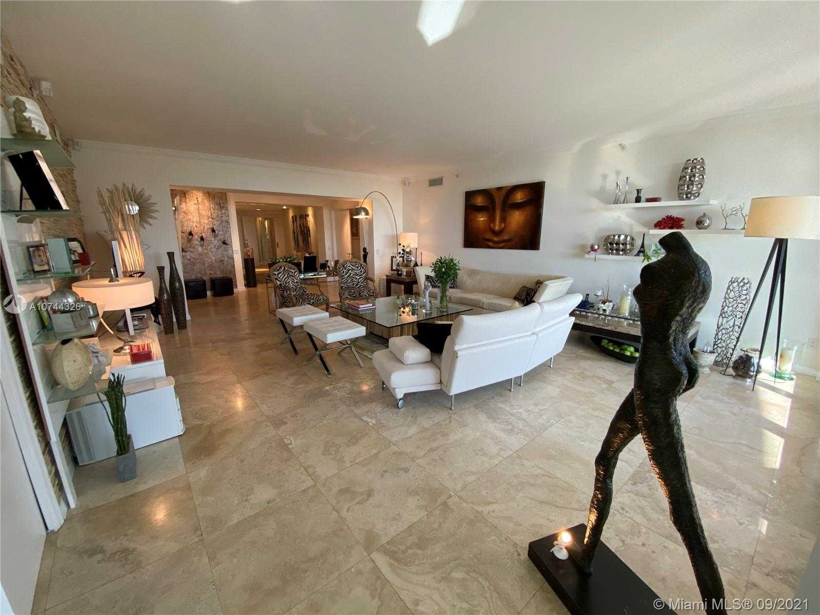 Small Image of 21200 POINT PL #501, Aventura Number 9