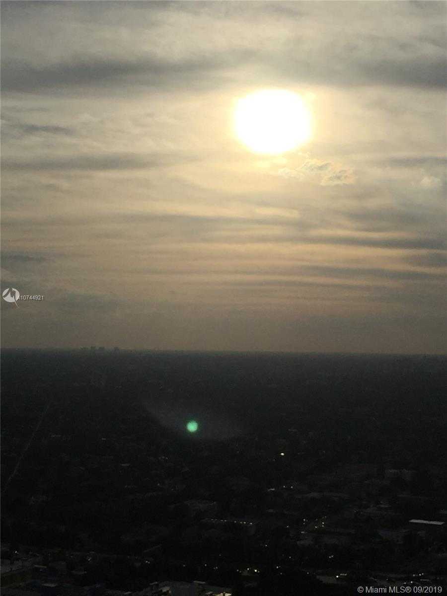 Small Image of 88 SOUTH WEST 7TH ST #3711, Miami Number 4