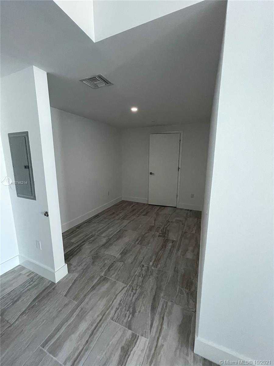 Small Image of 1080 BRICKELL AVE #1906, Miami Number 7