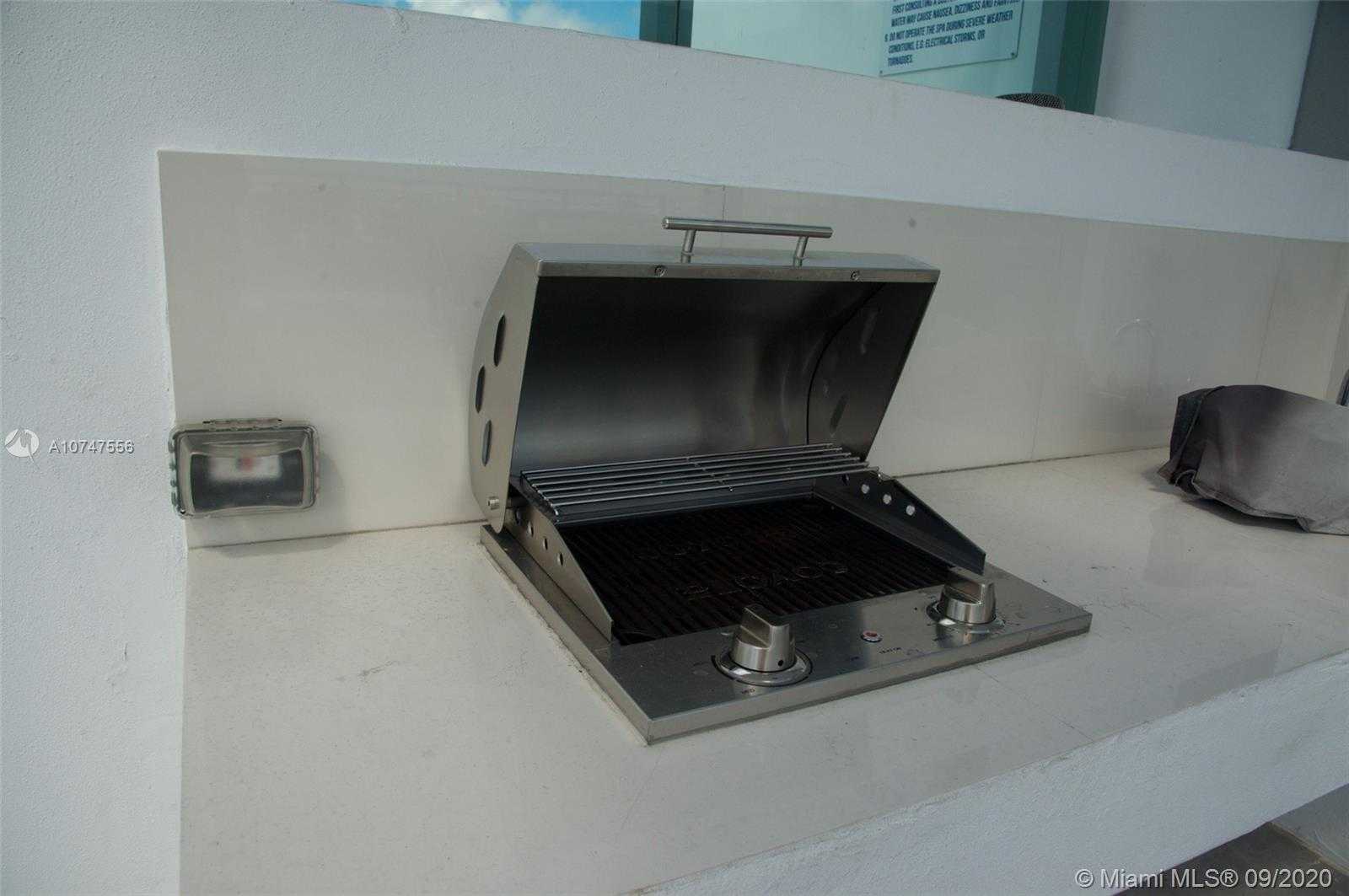 Small Object Image