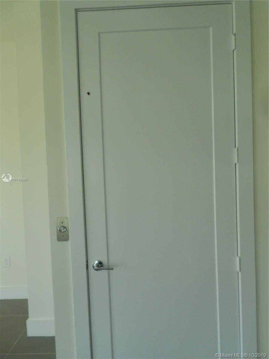 Small Object Image