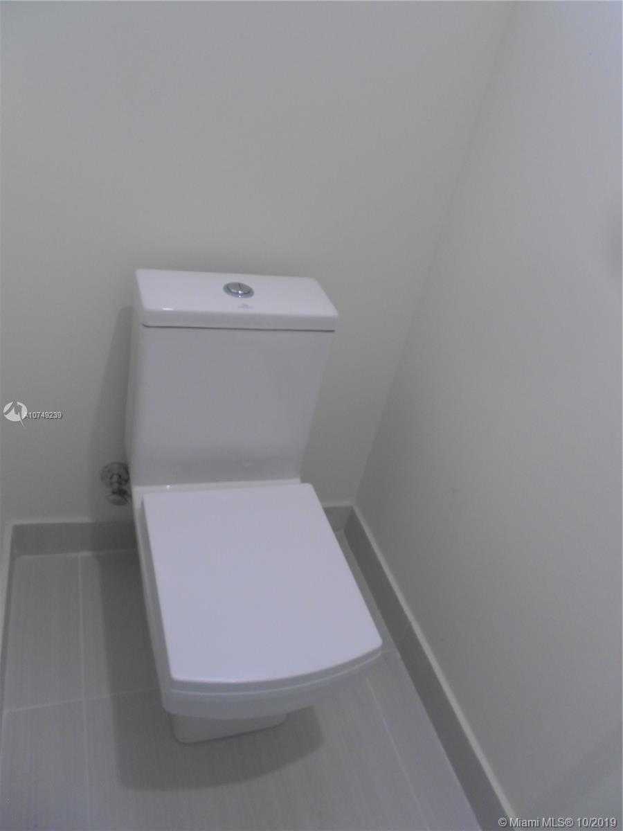 Small Object Image