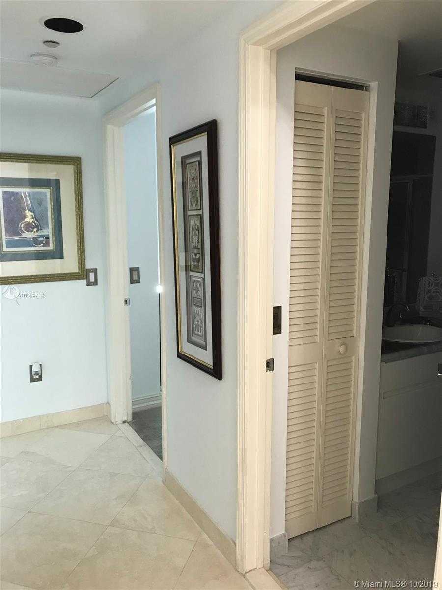 Small Object Image